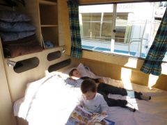 CHAMBRE-BATEAU-SANS-PERMIS-EAU-CLAIRE-930