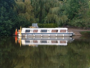 Marina 1400 - Location bateaux sans permis Anjou Navigation