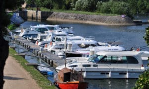 location bateau grez neuville