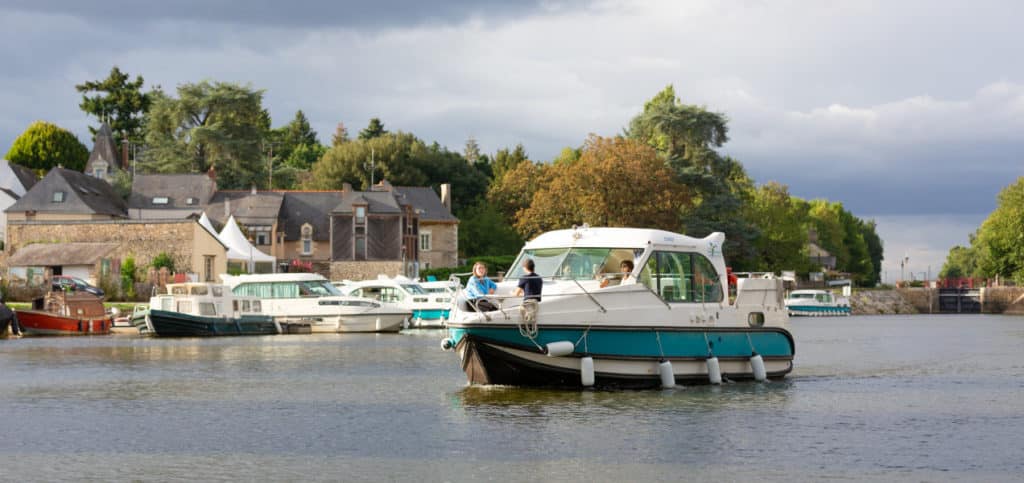 canal boat holidays france