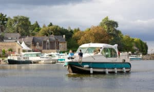 canal boat holidays france