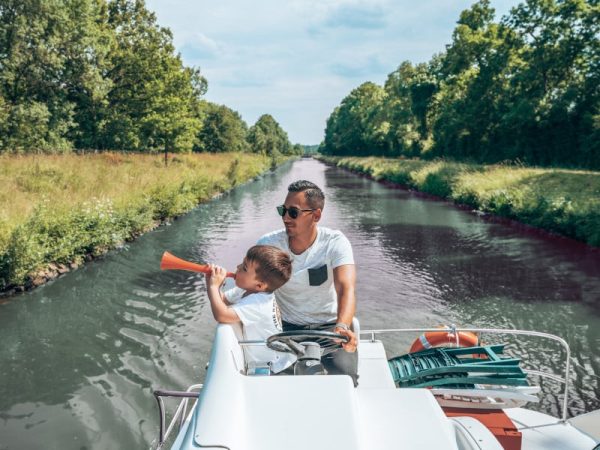 Comfort Family Boat 4 to 7 nicols 900dp