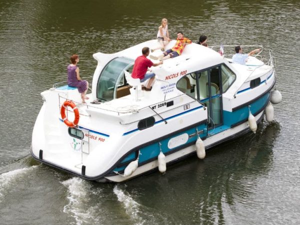 bateau confort famille 4 à 7 personnes nicols 900